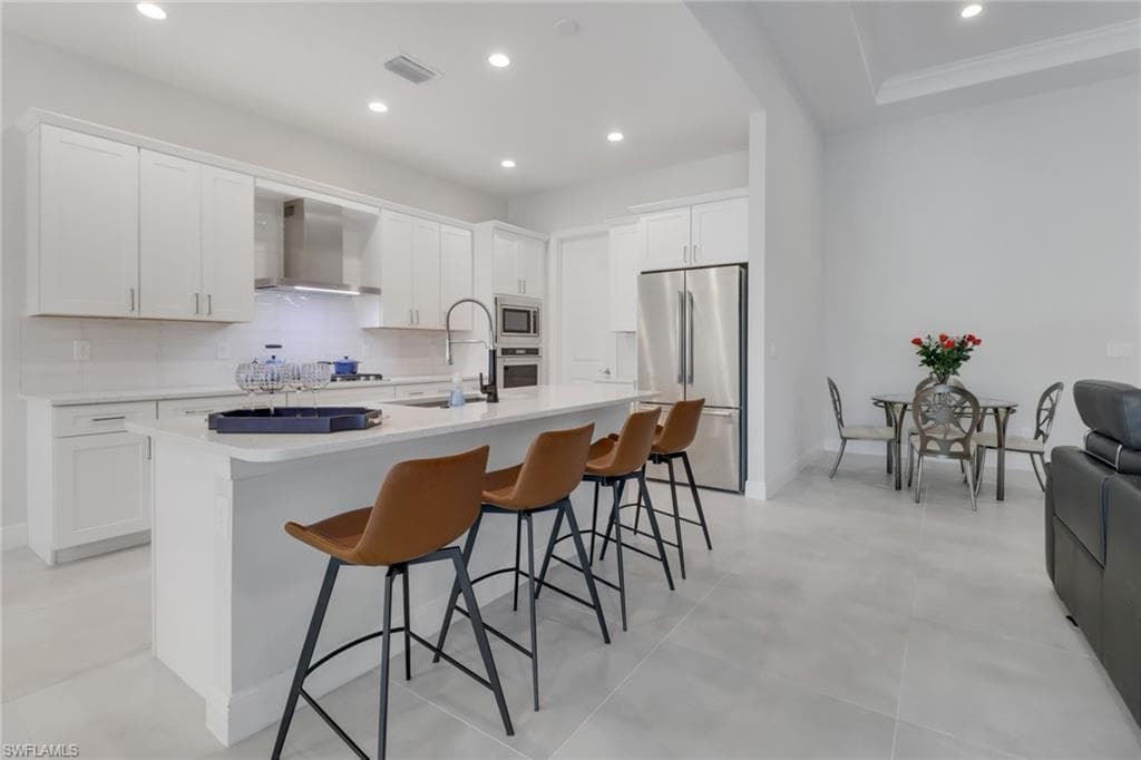 9252 Cayman Dr, Naples, FL 34114-4