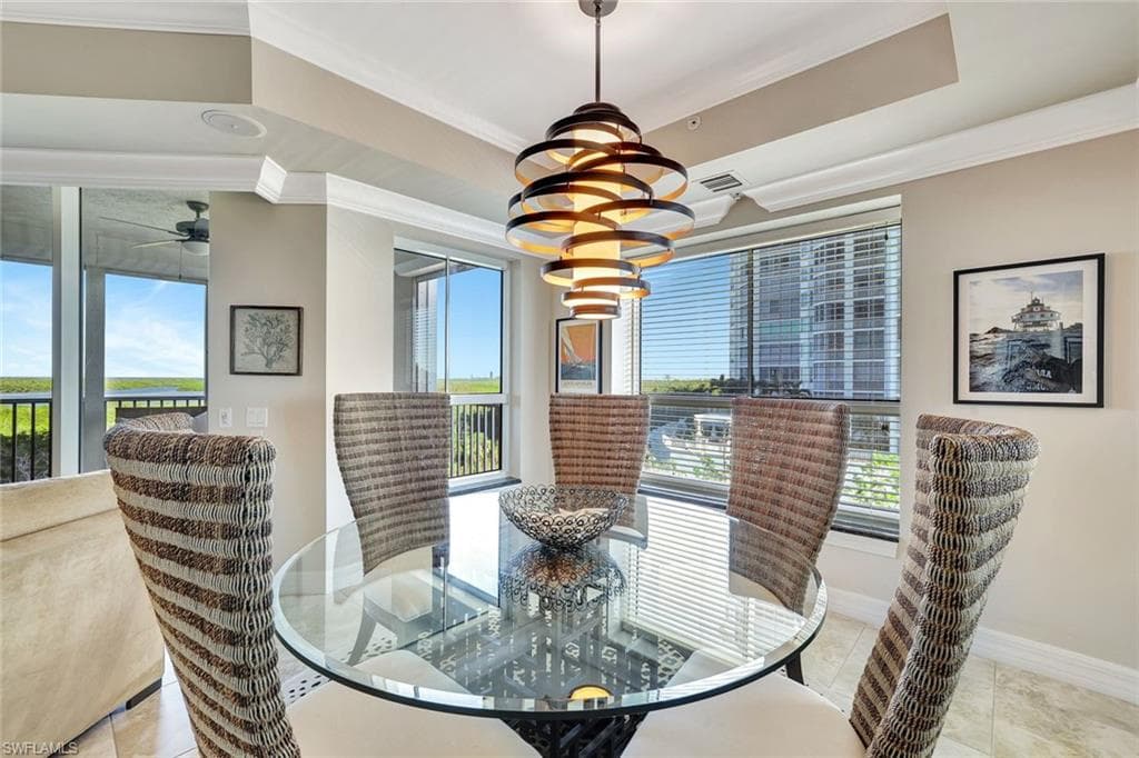 295 Grande Way 306, Naples, FL 34110-10