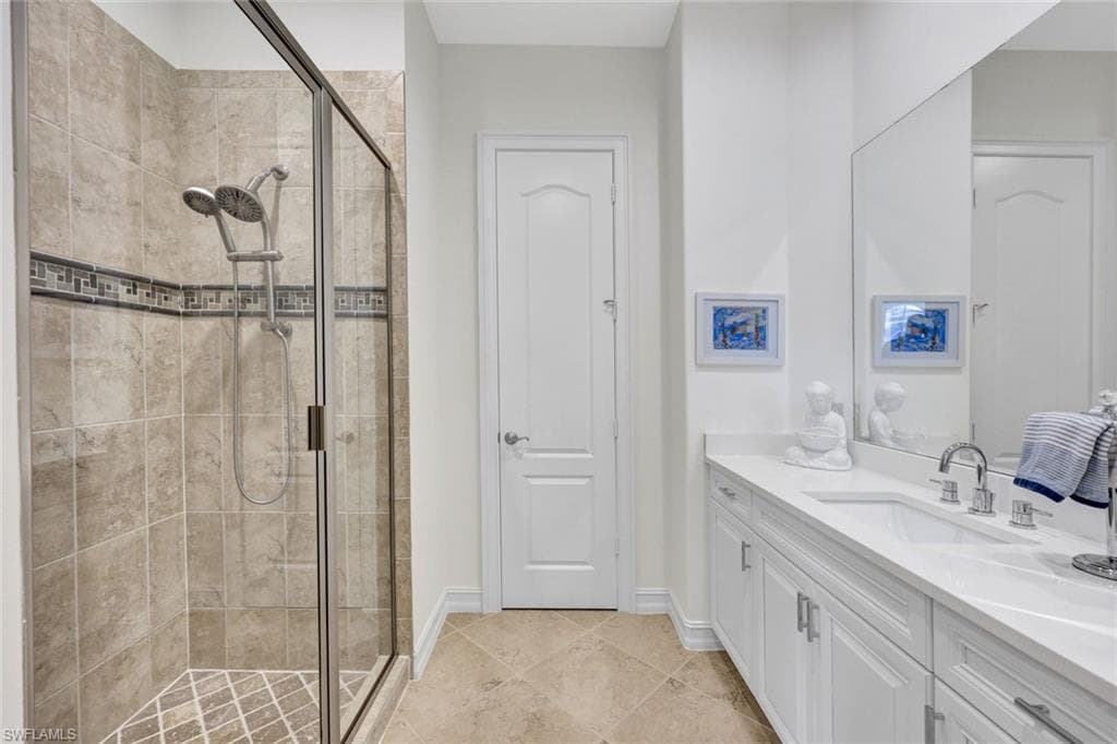 4819 Boulevard Ct 103, Naples, FL 34103-25