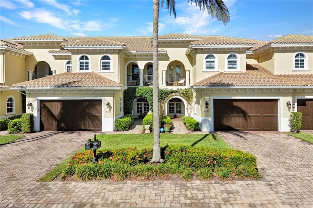 4819 Boulevard Ct 103, Naples, FL 34103-4
