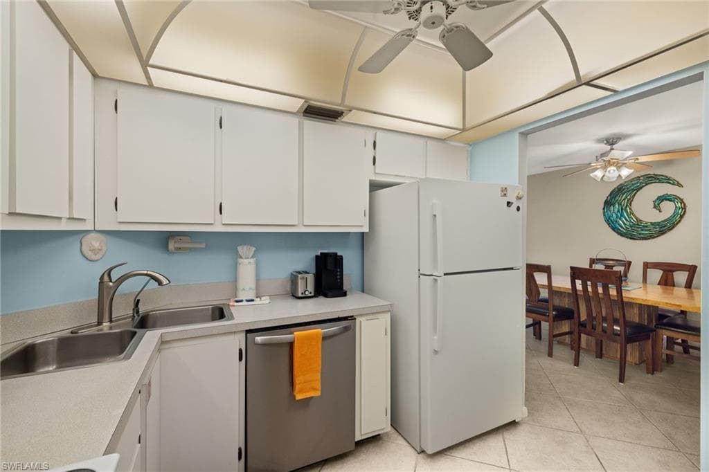 440 Seaview Ct 308, Marco Island, FL 34145-9