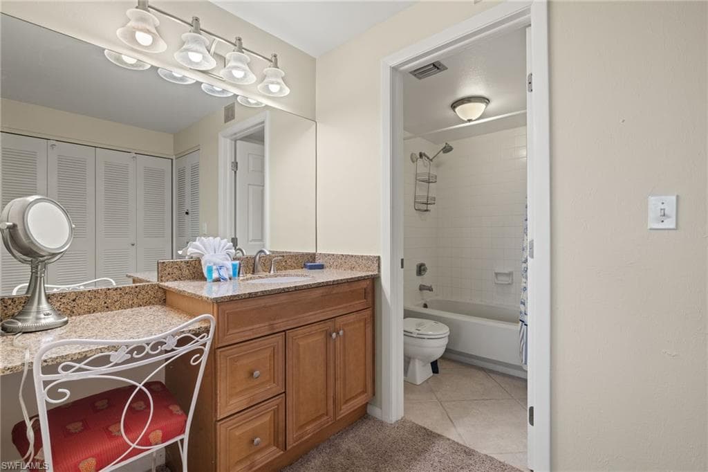 440 Seaview Ct 308, Marco Island, FL 34145-17