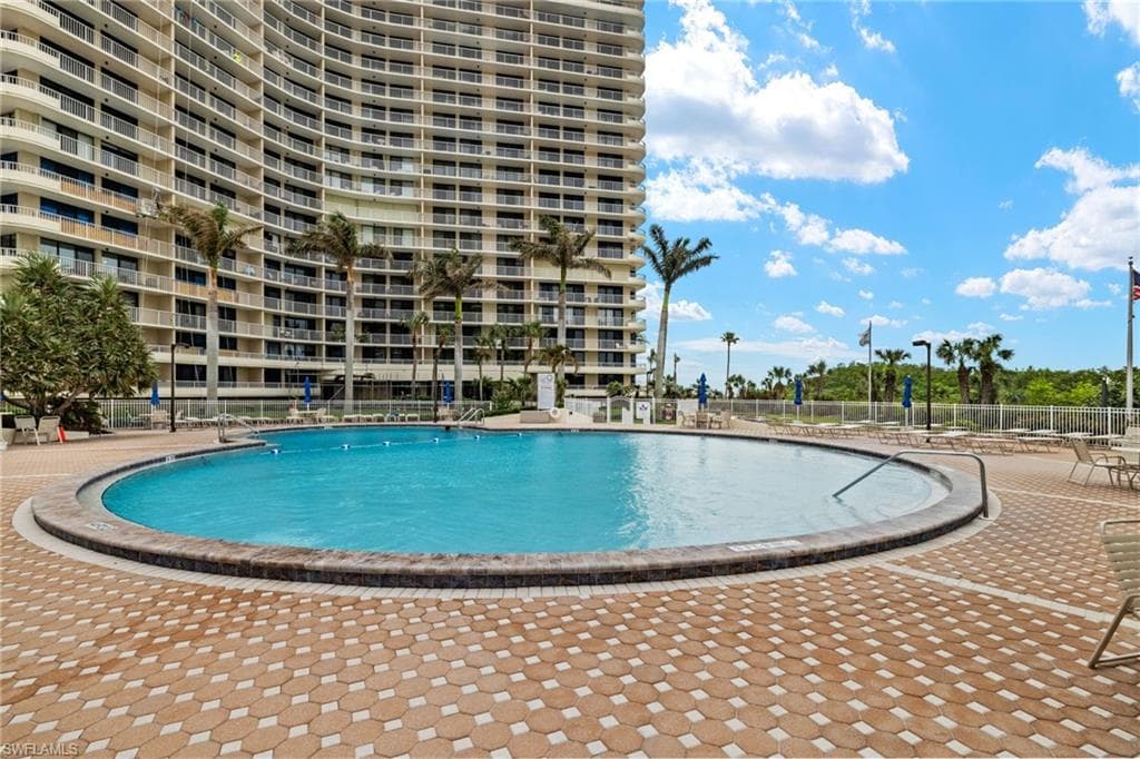 440 Seaview Ct 308, Marco Island, FL 34145-19