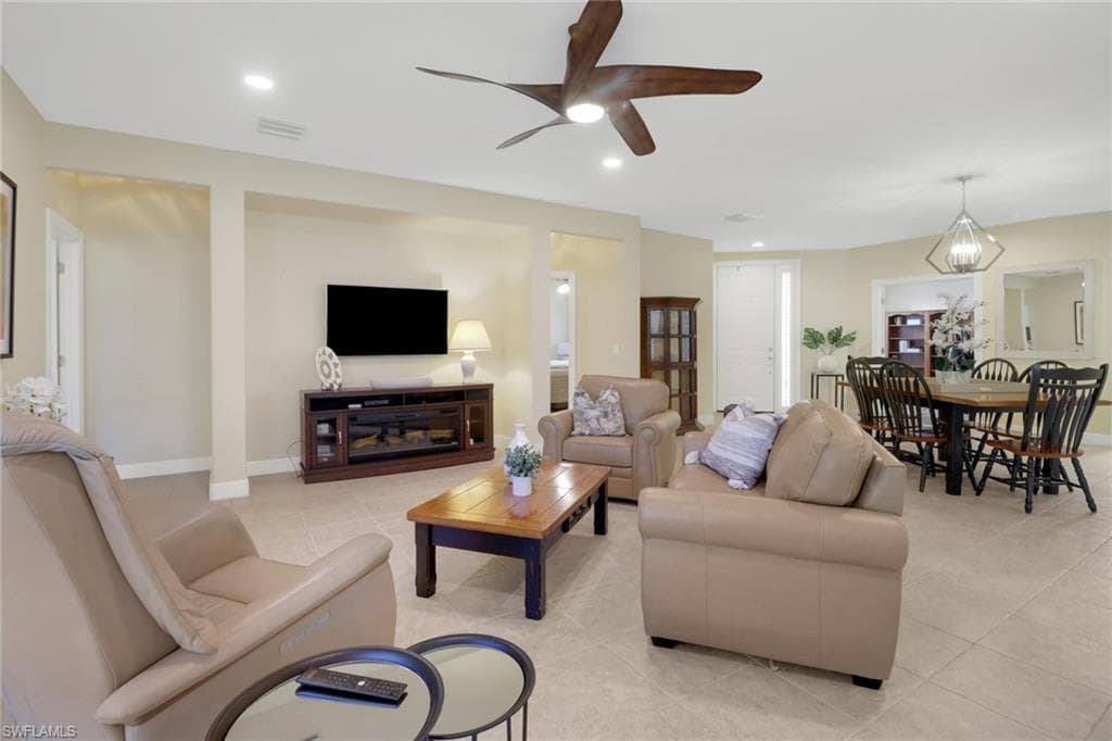 28608 San Lucas Ln 101, Bonita Springs, FL 34135-8
