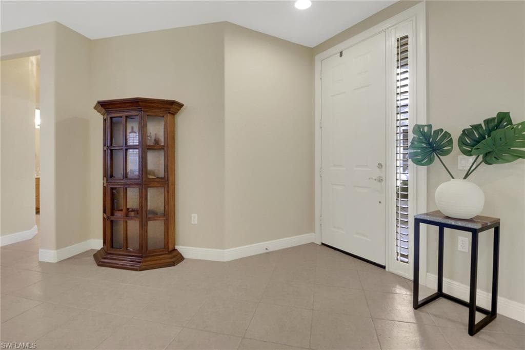28608 San Lucas Ln 101, Bonita Springs, FL 34135-13