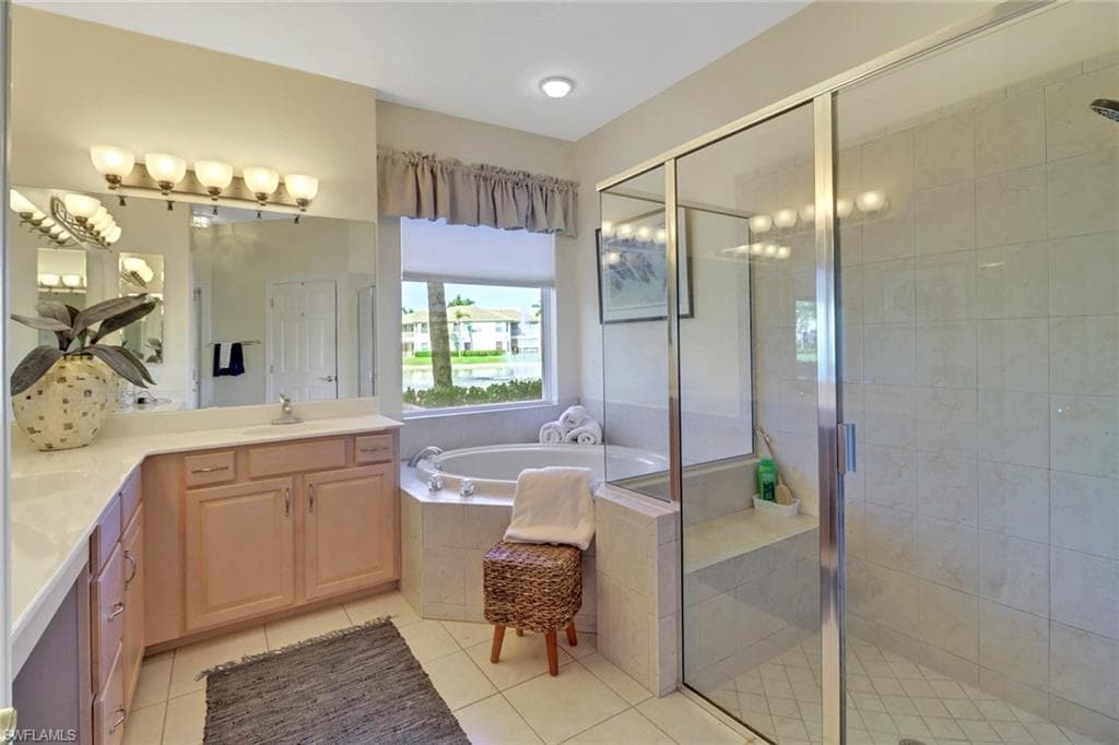 28608 San Lucas Ln 101, Bonita Springs, FL 34135-24