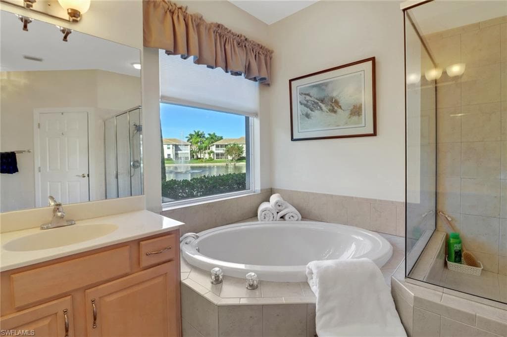 28608 San Lucas Ln 101, Bonita Springs, FL 34135-26