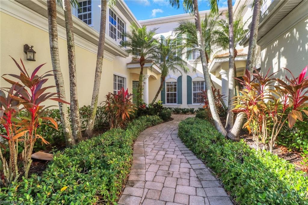28608 San Lucas Ln 101, Bonita Springs, FL 34135-3