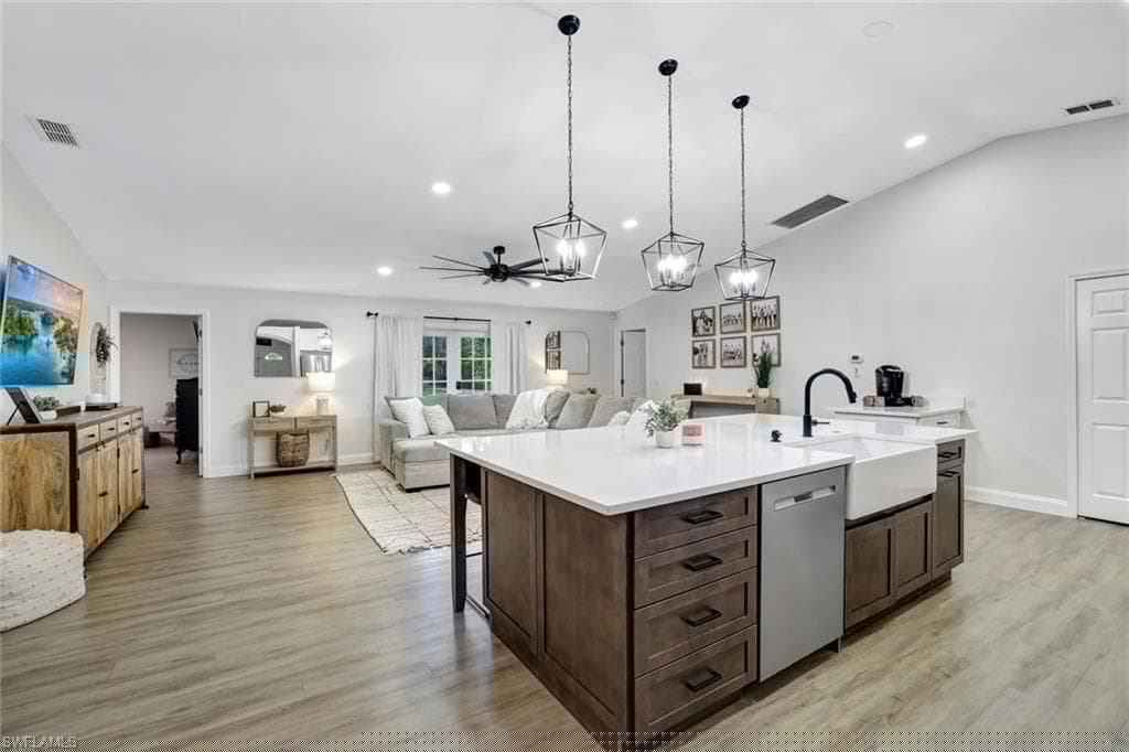 231 16th St NE, Naples, FL 34120-9