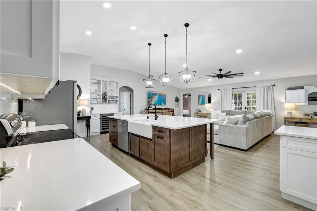 231 16th St NE, Naples, FL 34120-12