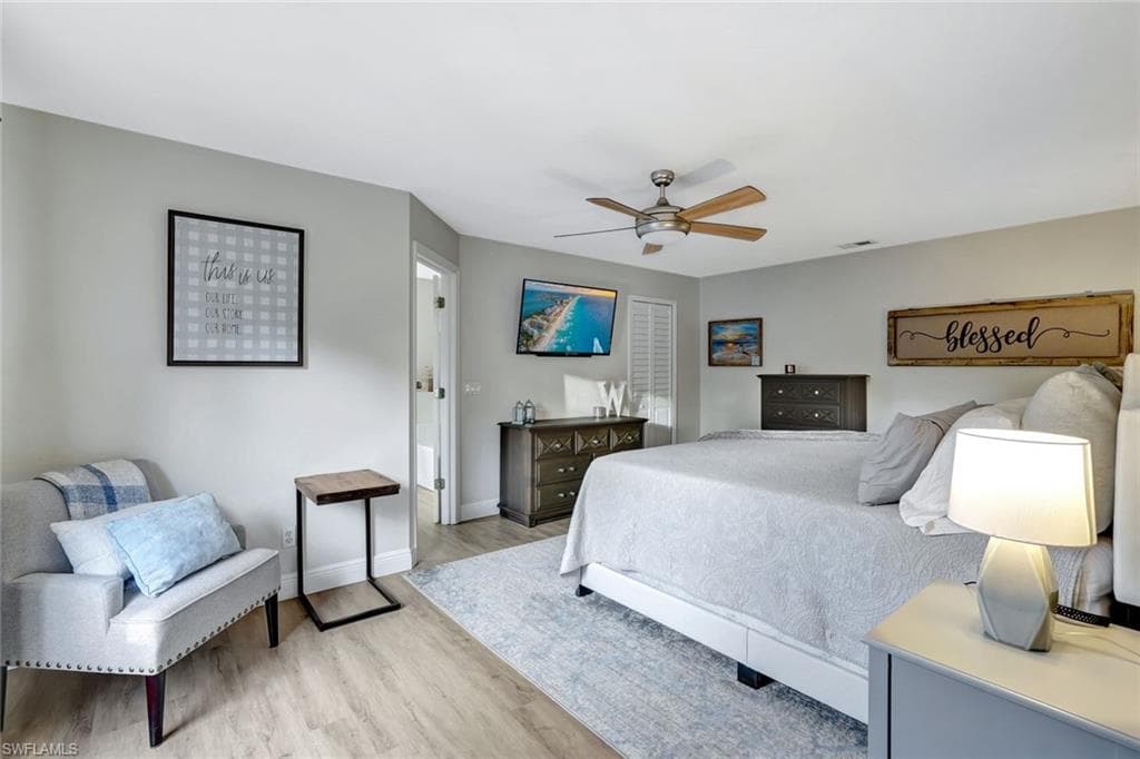 231 16th St NE, Naples, FL 34120-18