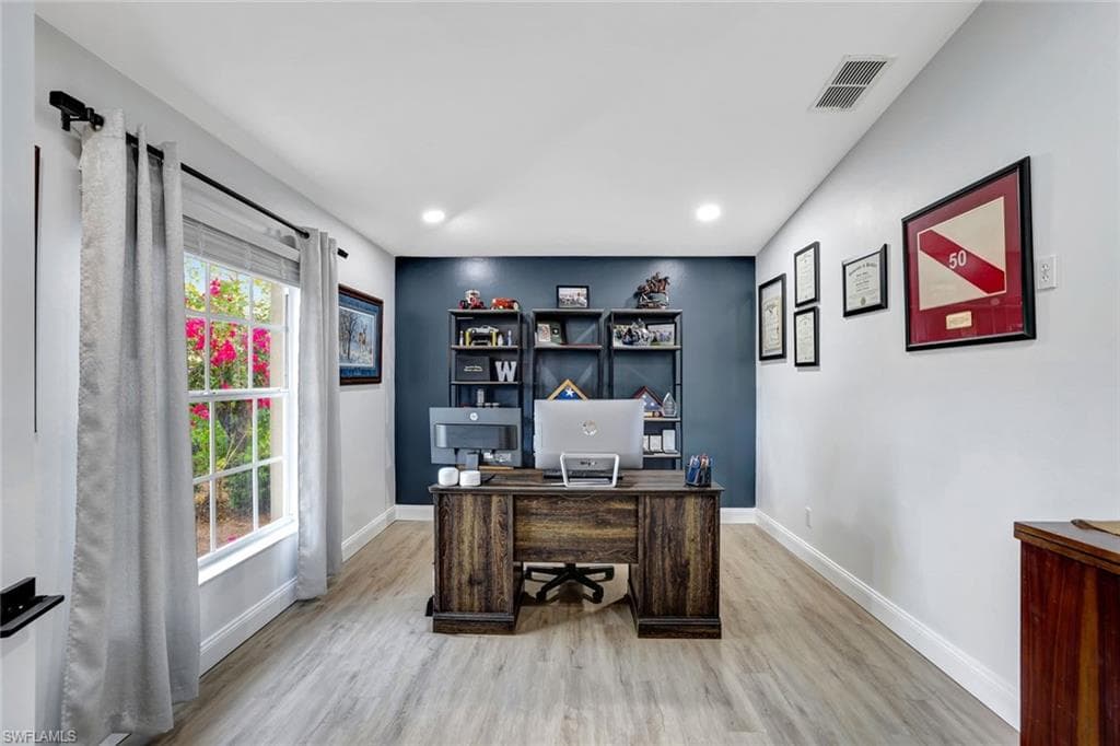 231 16th St NE, Naples, FL 34120-24