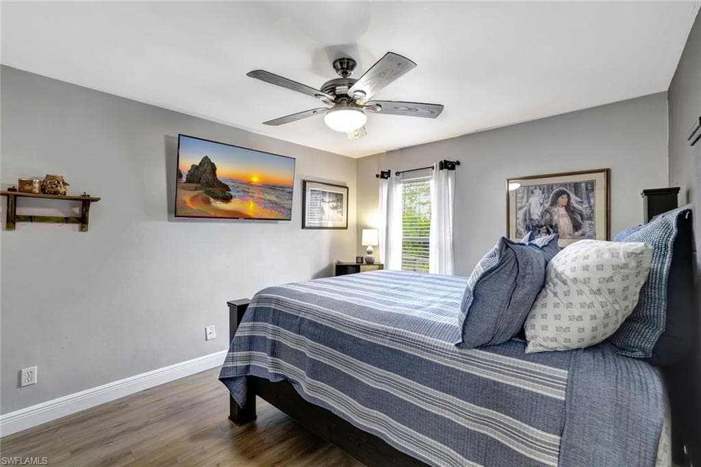 231 16th St NE, Naples, FL 34120-26