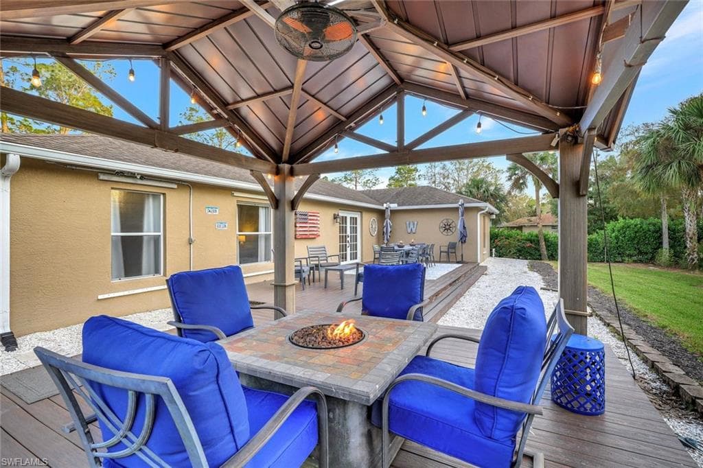 231 16th St NE, Naples, FL 34120-29