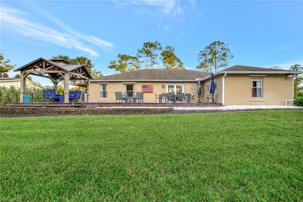 231 16th St NE, Naples, FL 34120-31