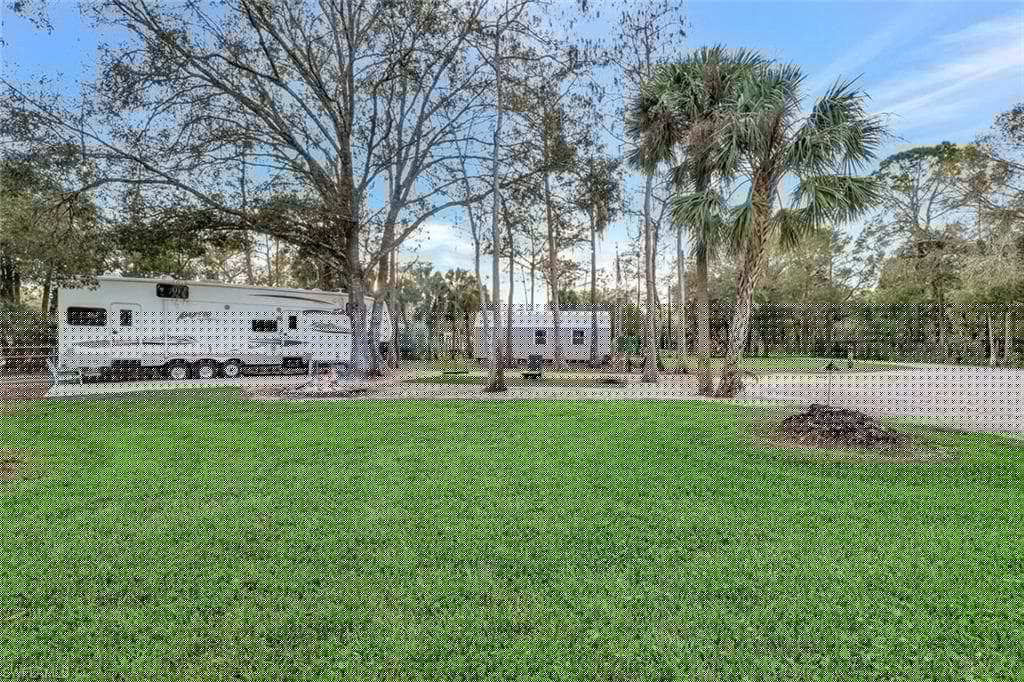 231 16th St NE, Naples, FL 34120-32