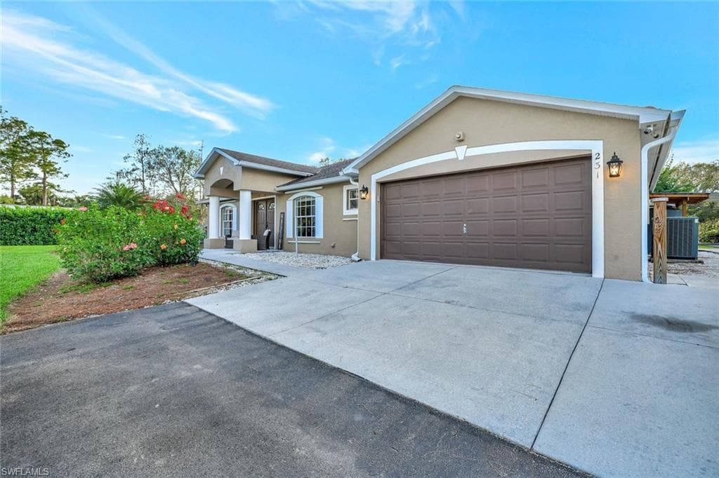 231 16th St NE, Naples, FL 34120-36