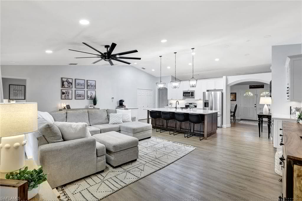 231 16th St NE, Naples, FL 34120-6