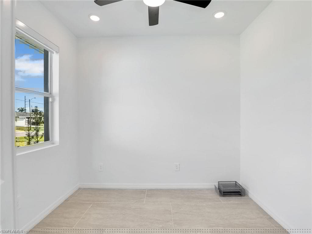1932 23rd Pl, Cape Coral, FL 33909-21