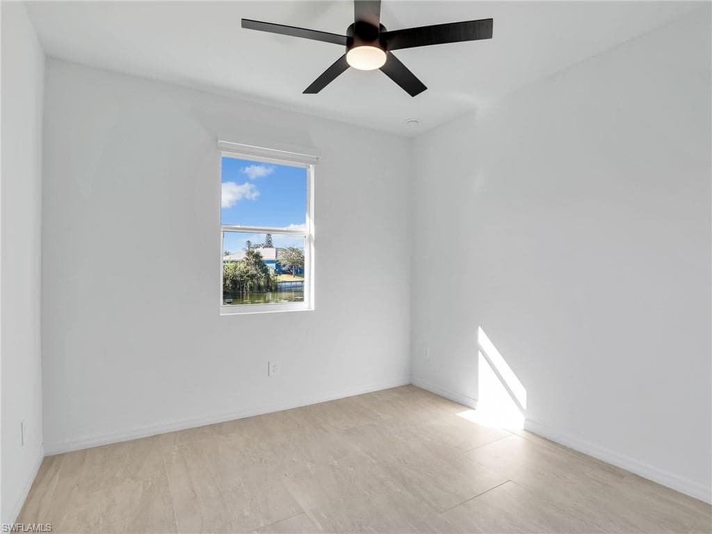 1932 23rd Pl, Cape Coral, FL 33909-32