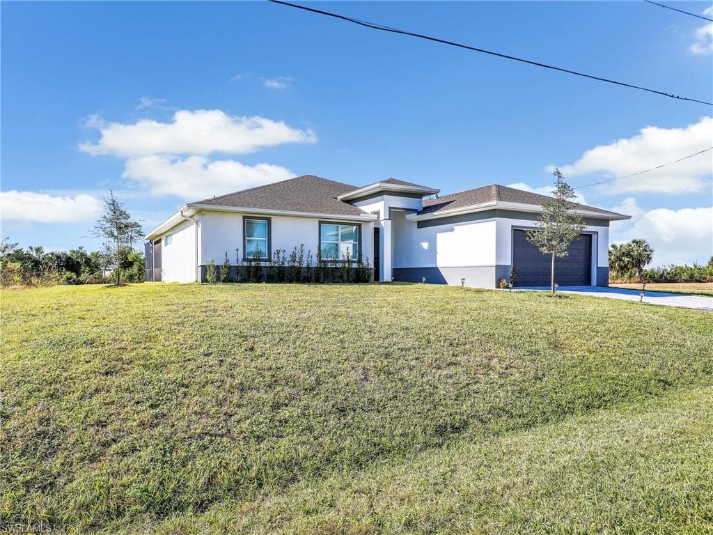 1932 23rd Pl, Cape Coral, FL 33909-38