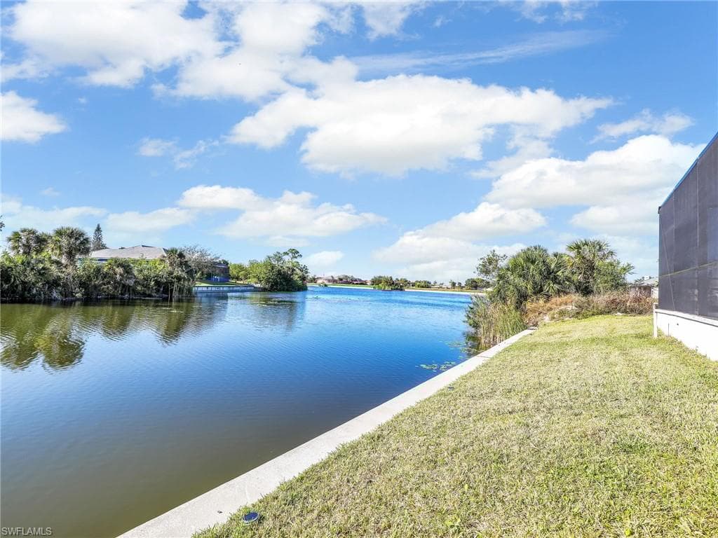 1932 23rd Pl, Cape Coral, FL 33909-41