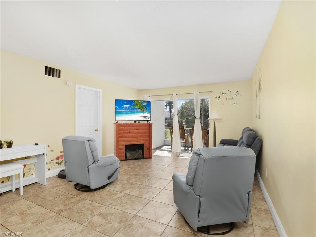 1510 Memoli Ln 2, Fort Myers, FL 33919-8