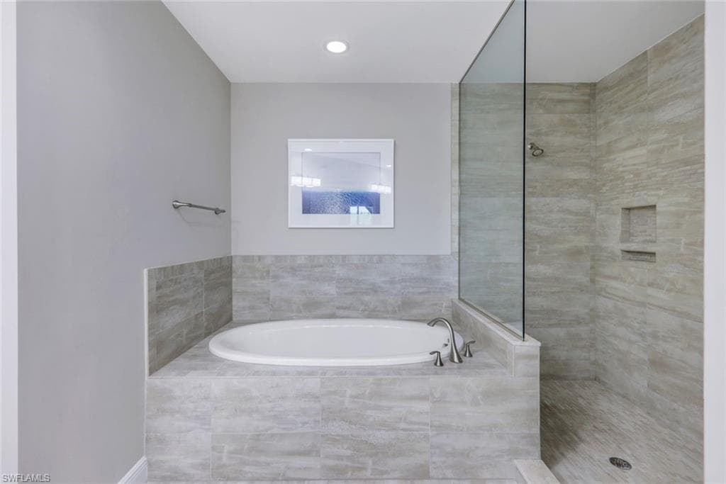 16449 Carrara Way 101, Naples, FL 34110-17