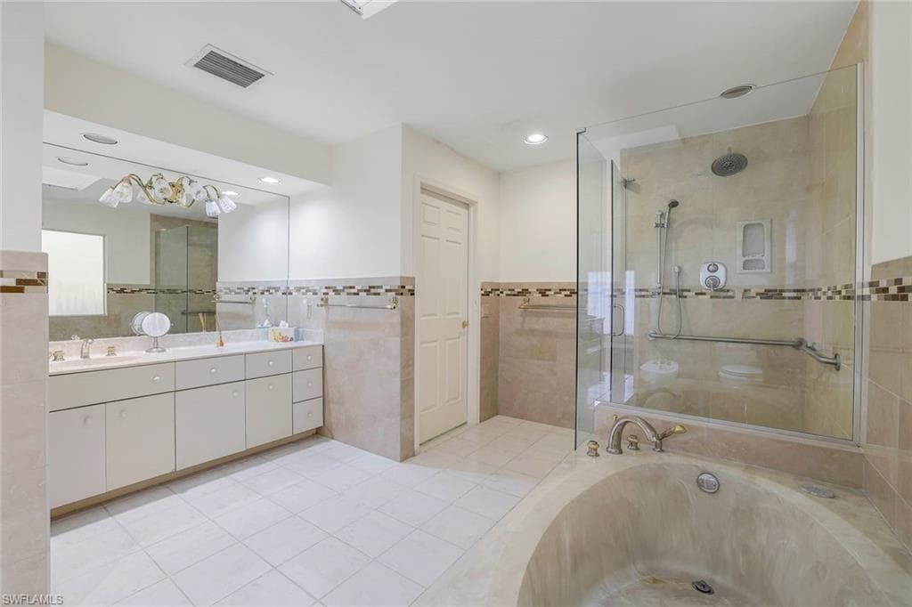 475 Seabee Ave, Naples, FL 34108-19
