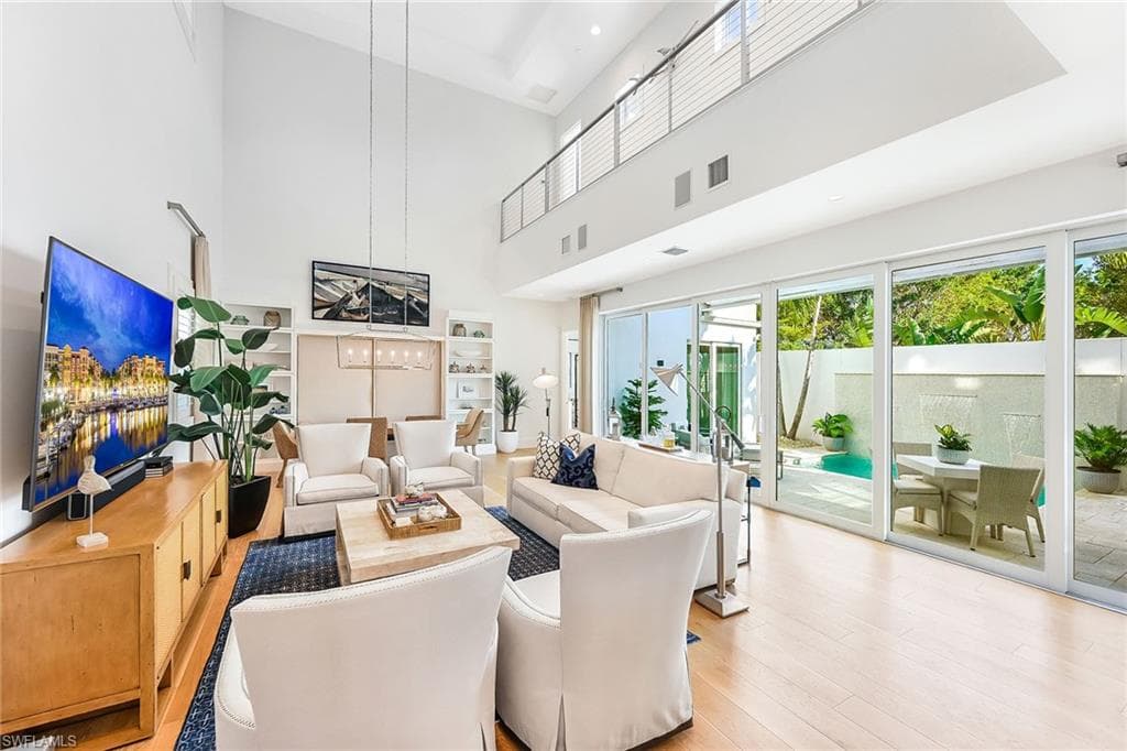 9145 Mercato Way, Naples, FL 34108-6