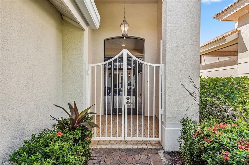 3746 Cotton Green Path Dr, Naples, FL 34114-40