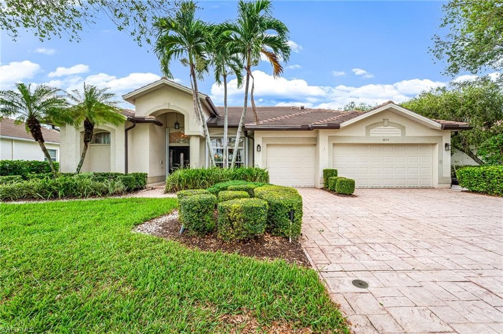 8894 Lely Island Cir, Naples, FL 34113-5