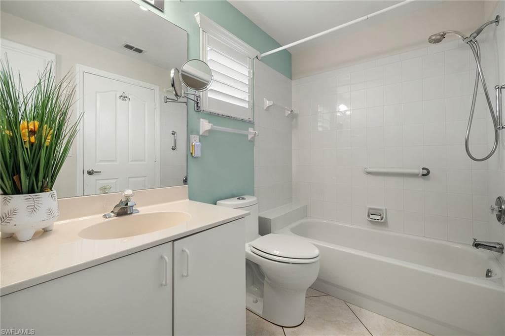 550 Captn Kate Ct 22, Naples, FL 34110-10