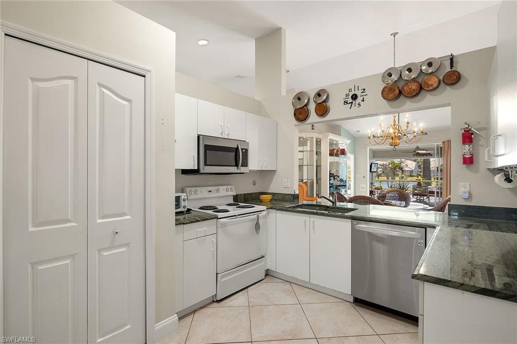 550 Captn Kate Ct 22, Naples, FL 34110-7