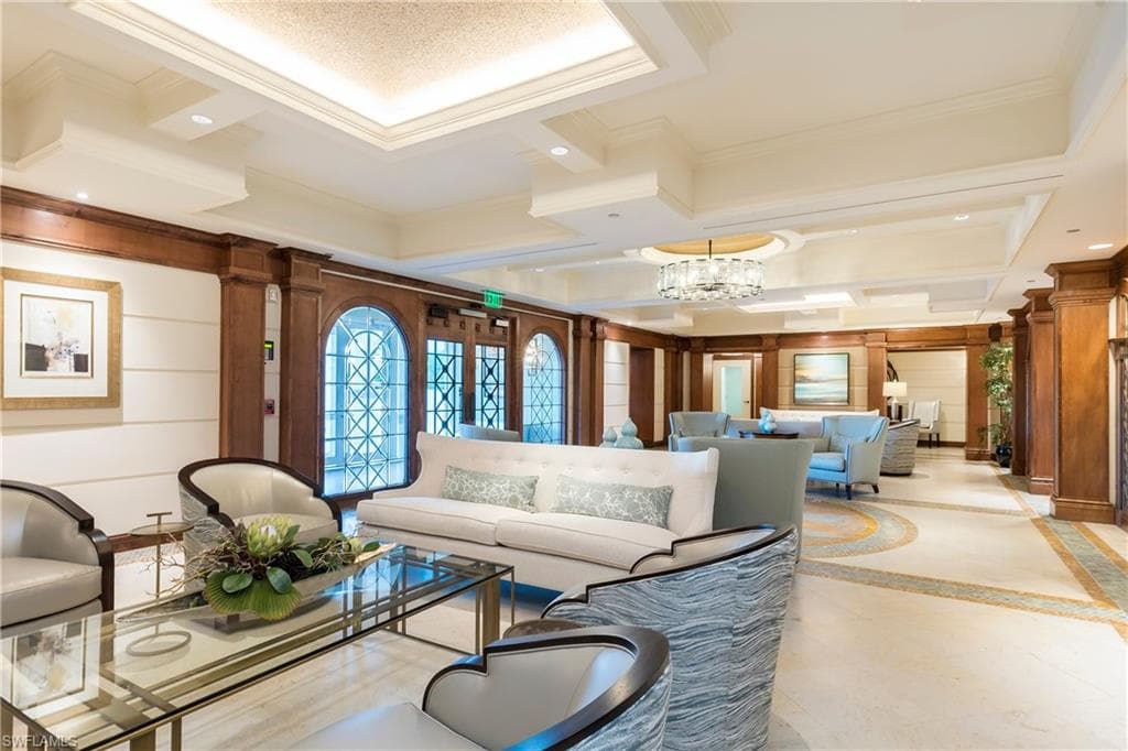 455 Cove Tower Dr 903, Naples, FL 34110-30