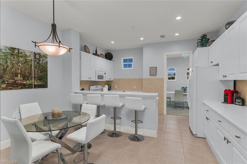 9219 Corfu Ct 202, Naples, FL 34114-12