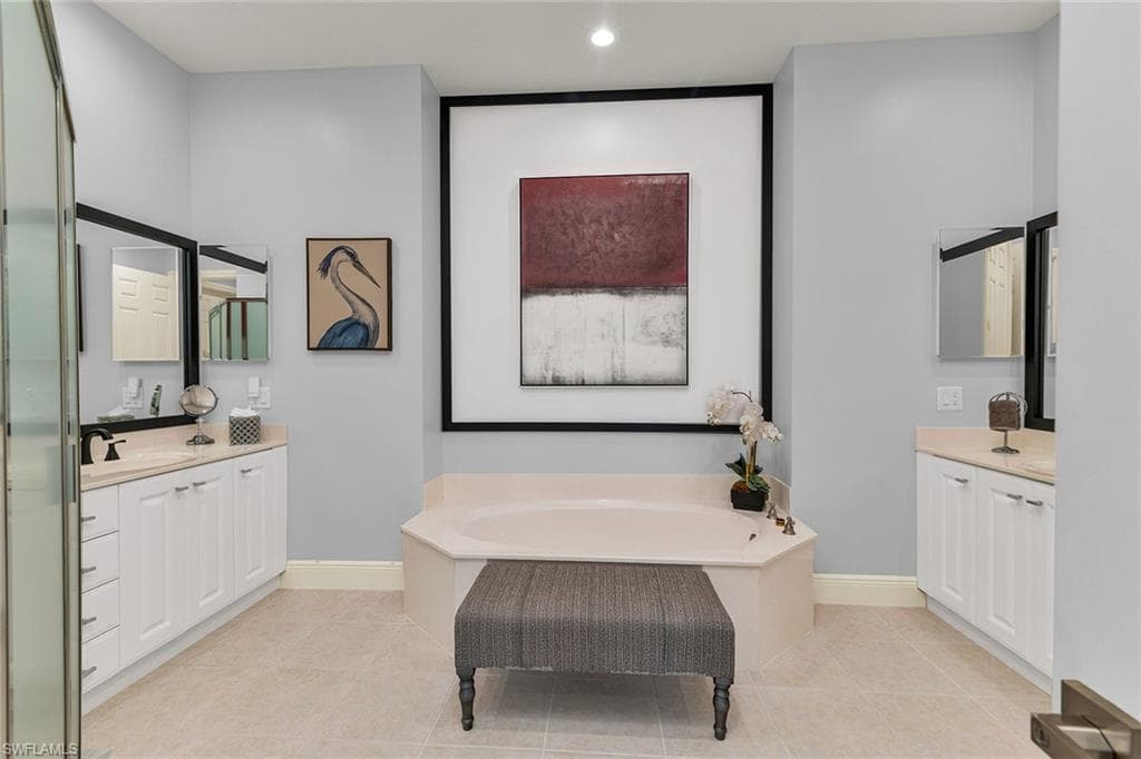 9219 Corfu Ct 202, Naples, FL 34114-20