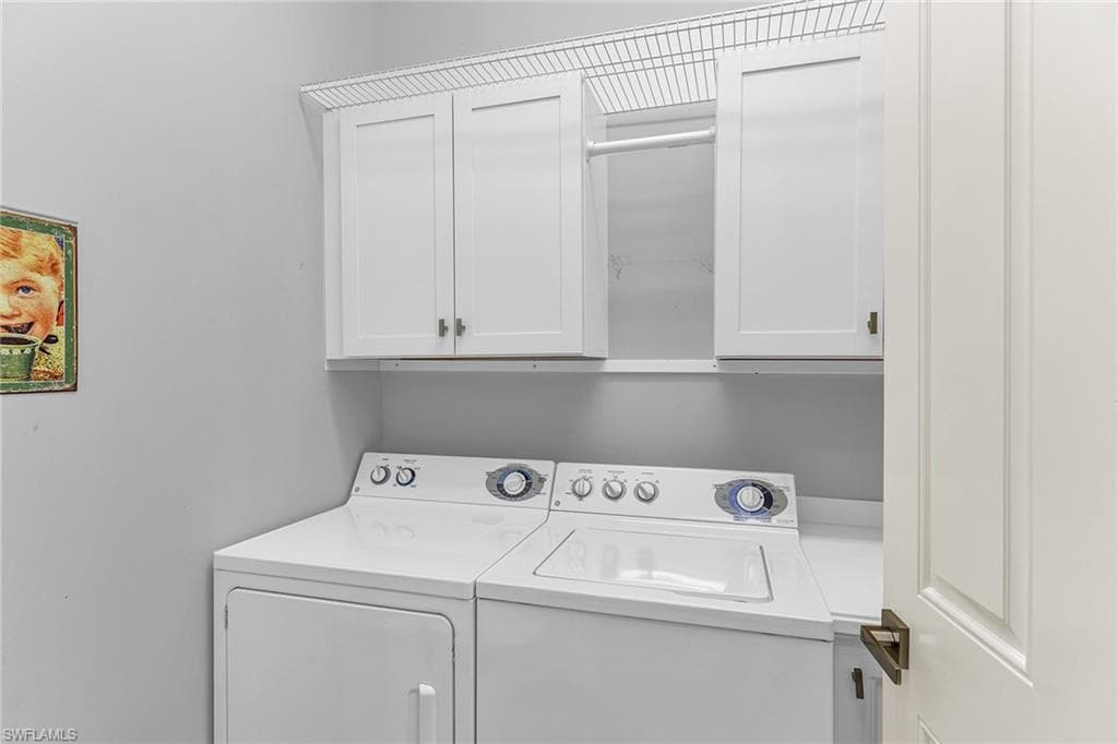 9219 Corfu Ct 202, Naples, FL 34114-28