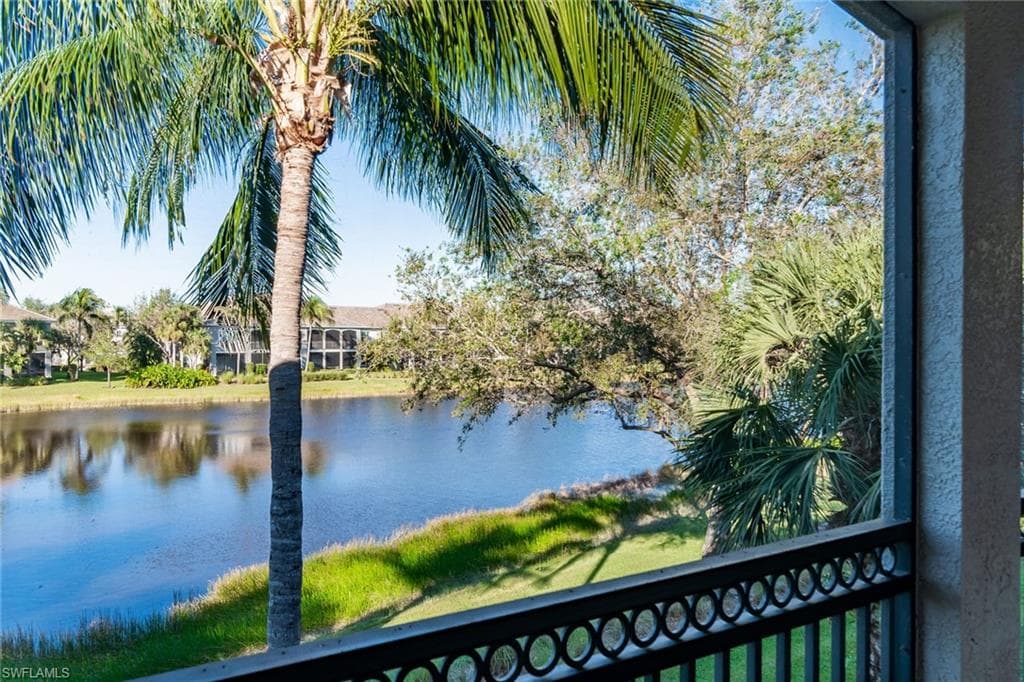 9219 Corfu Ct 202, Naples, FL 34114-31