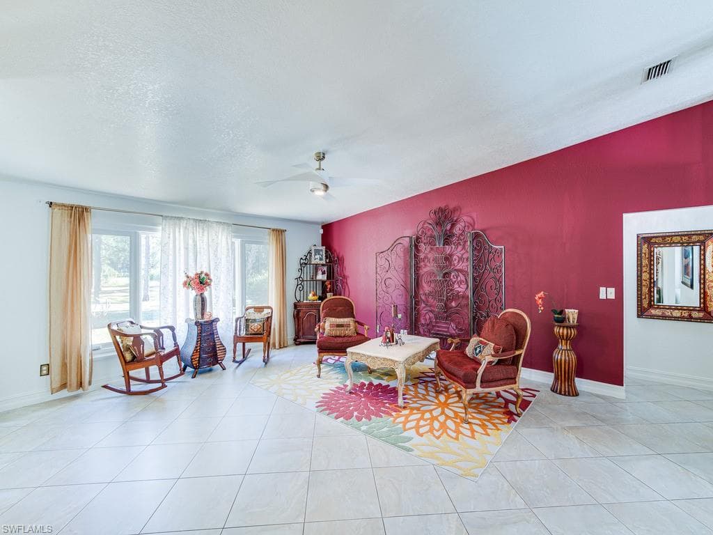 3091 4th St NE, Naples, FL 34120-3
