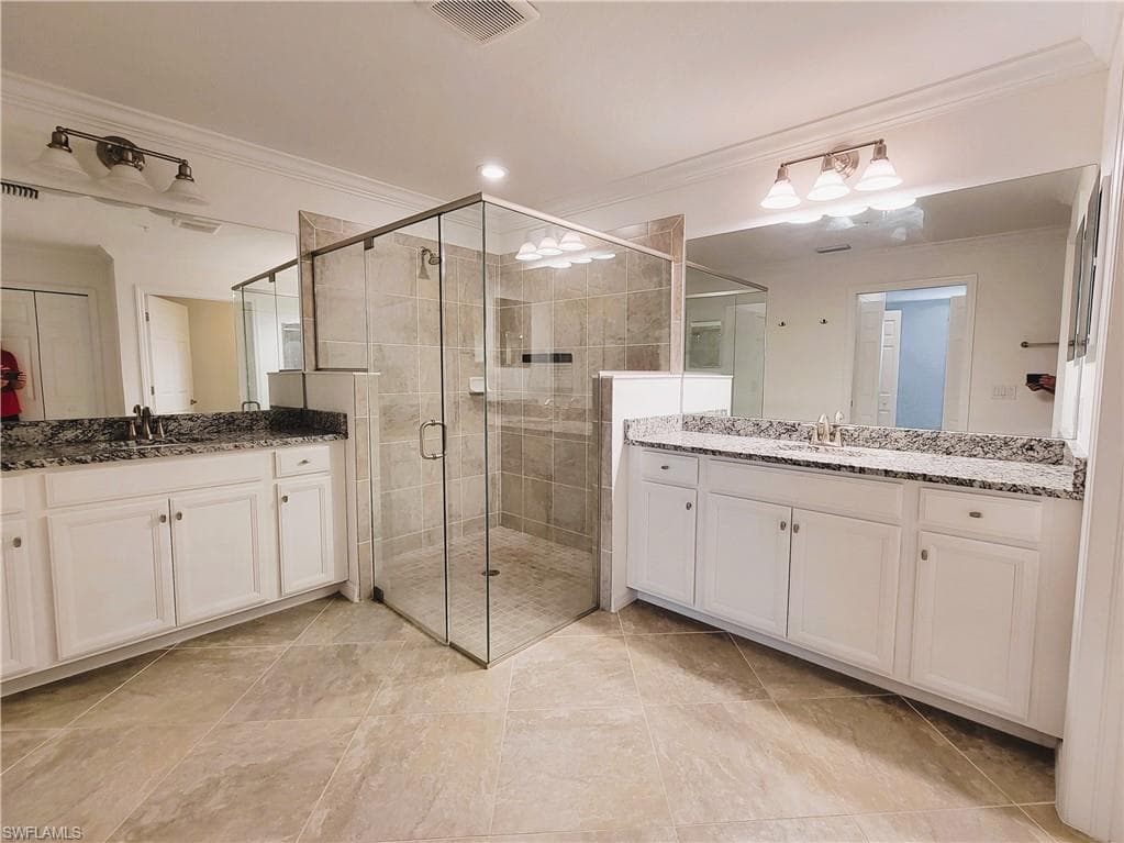 1622 Oceania Dr S 101, Naples, FL 34113-12