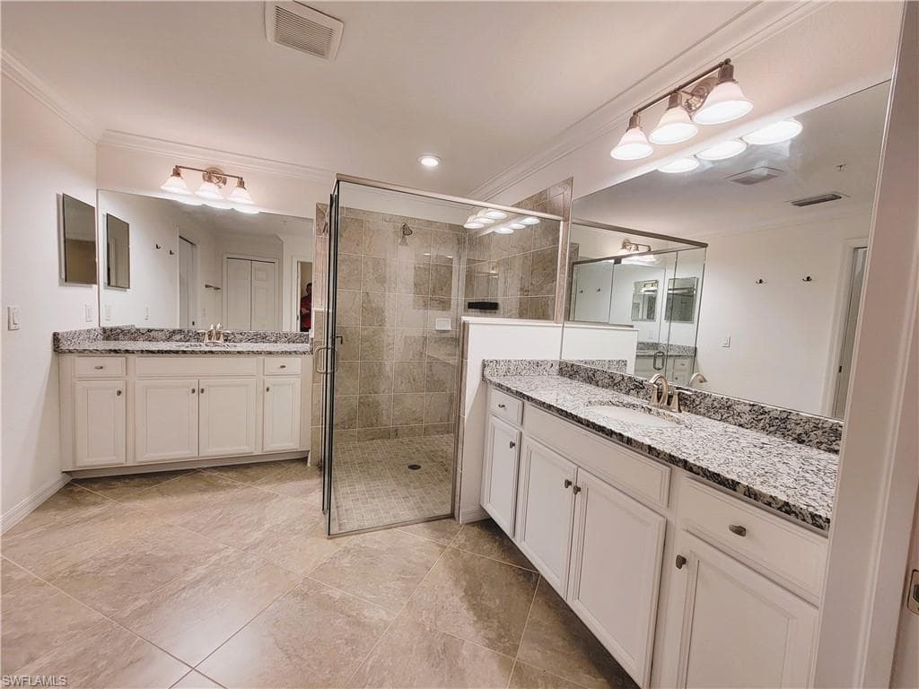 1622 Oceania Dr S 101, Naples, FL 34113-13