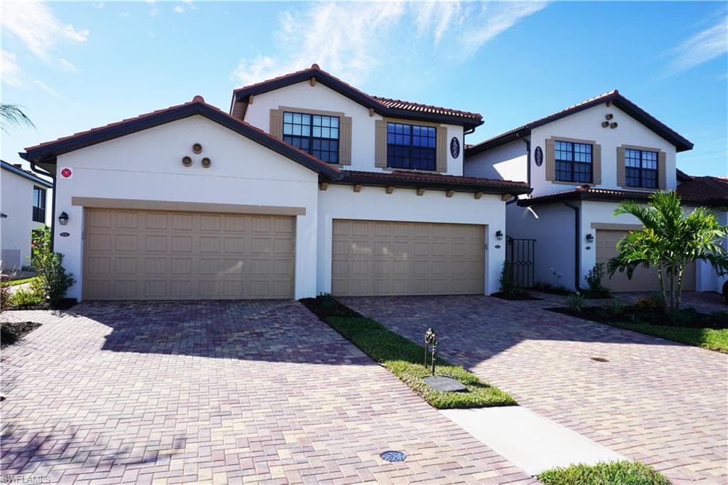 1622 Oceania Dr S 101, Naples, FL 34113-2
