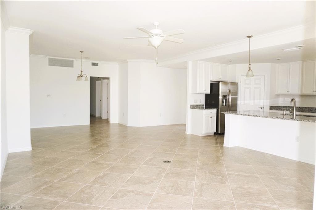 1622 Oceania Dr S 101, Naples, FL 34113-6