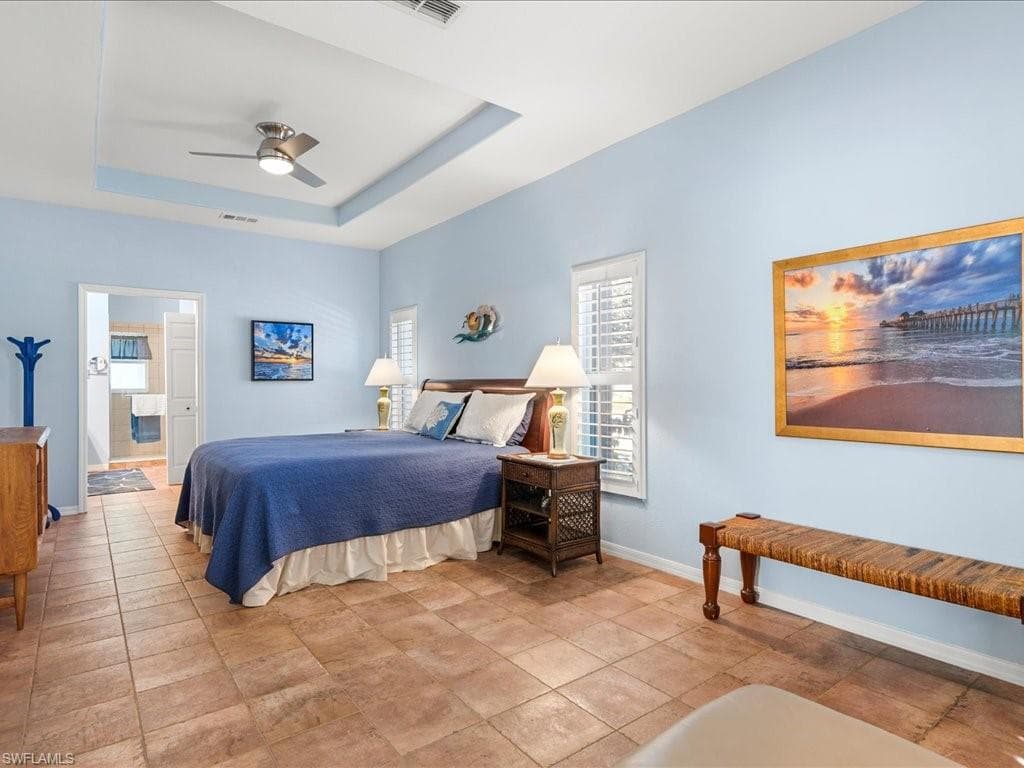 148 Glen Eagle Cir, Naples, FL 34104-26