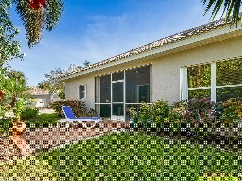 148 Glen Eagle Cir, Naples, FL 34104-37