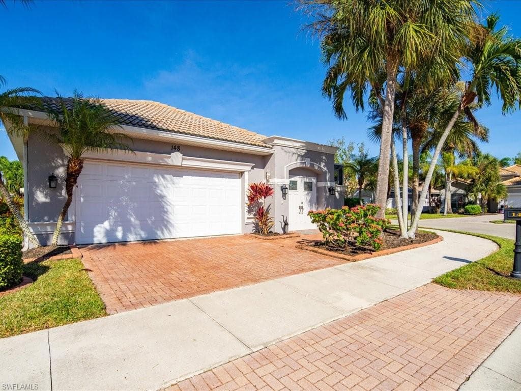 148 Glen Eagle Cir, Naples, FL 34104-3