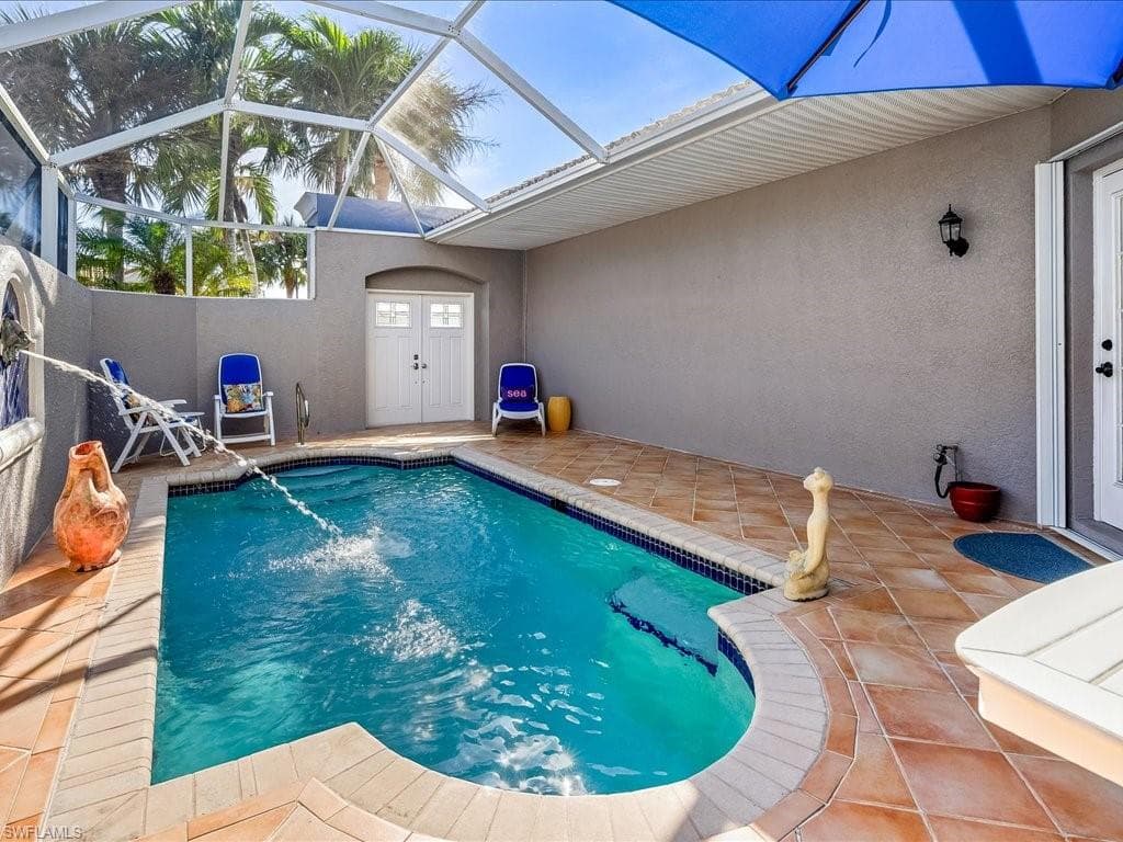 148 Glen Eagle Cir, Naples, FL 34104-41