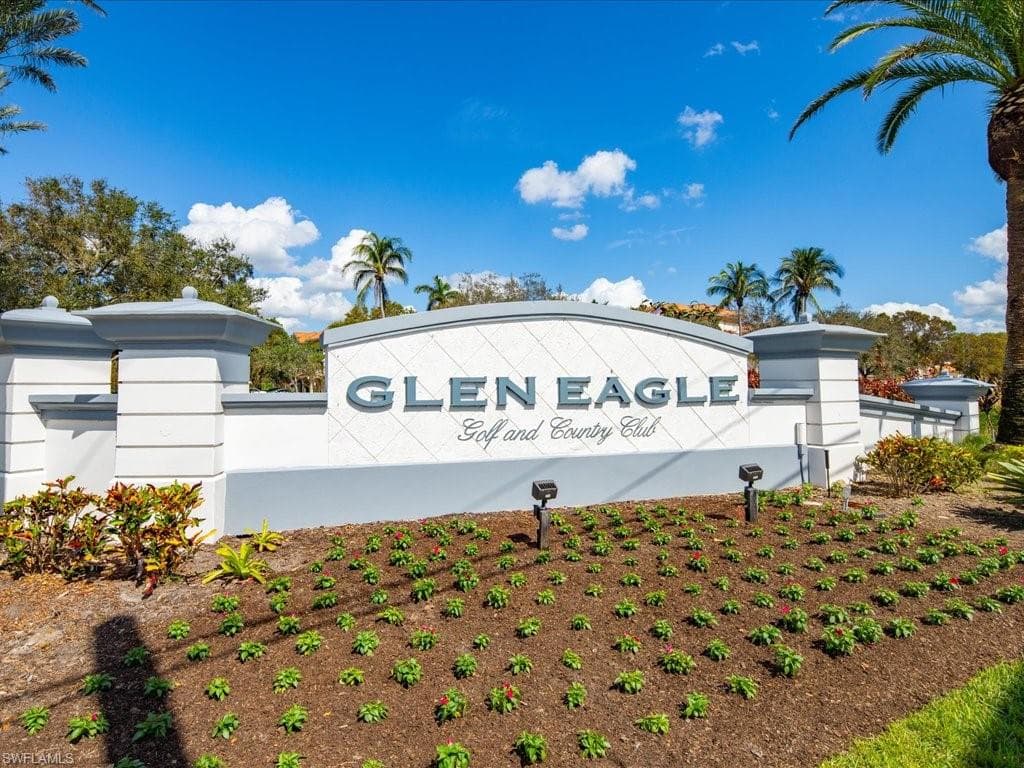 148 Glen Eagle Cir, Naples, FL 34104-51