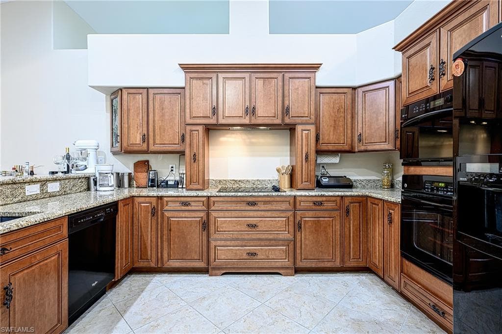 4595 16th St NE, Naples, FL 34120-9